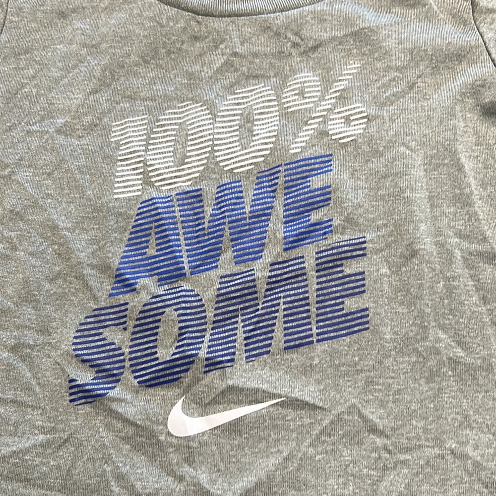 Nike - Picture 3 of 5
